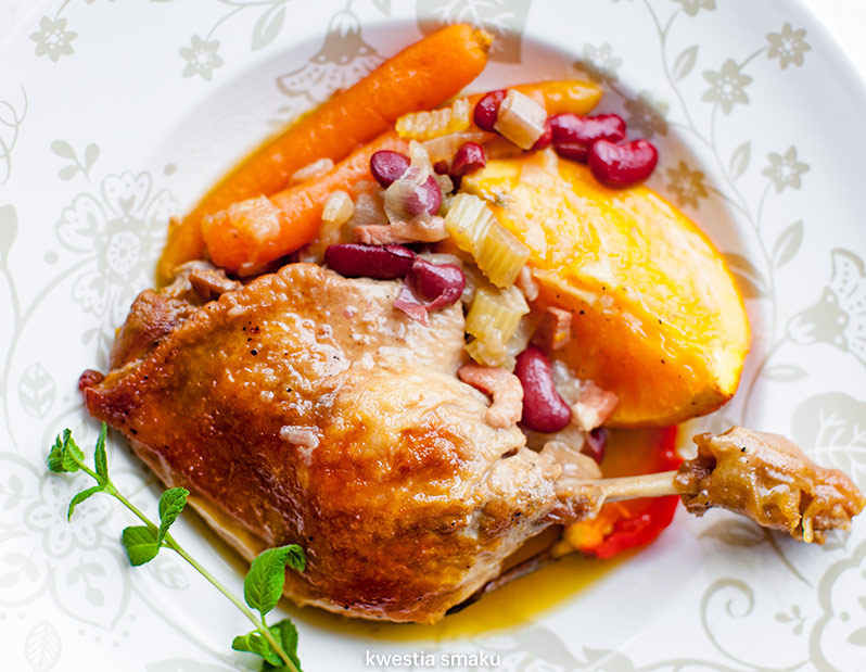 Cassoulet z kaczki z pomarańczami Kwestia Smaku